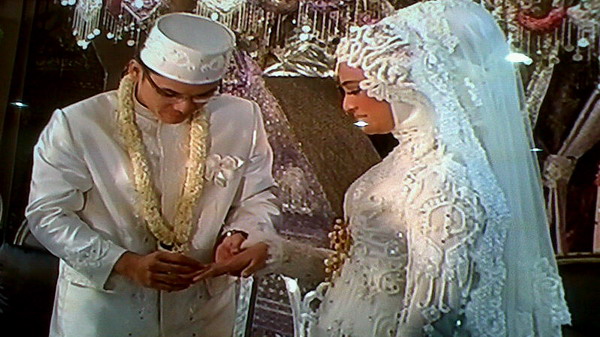 Foto Pernikahan Marshanda - Ben Kasyafani